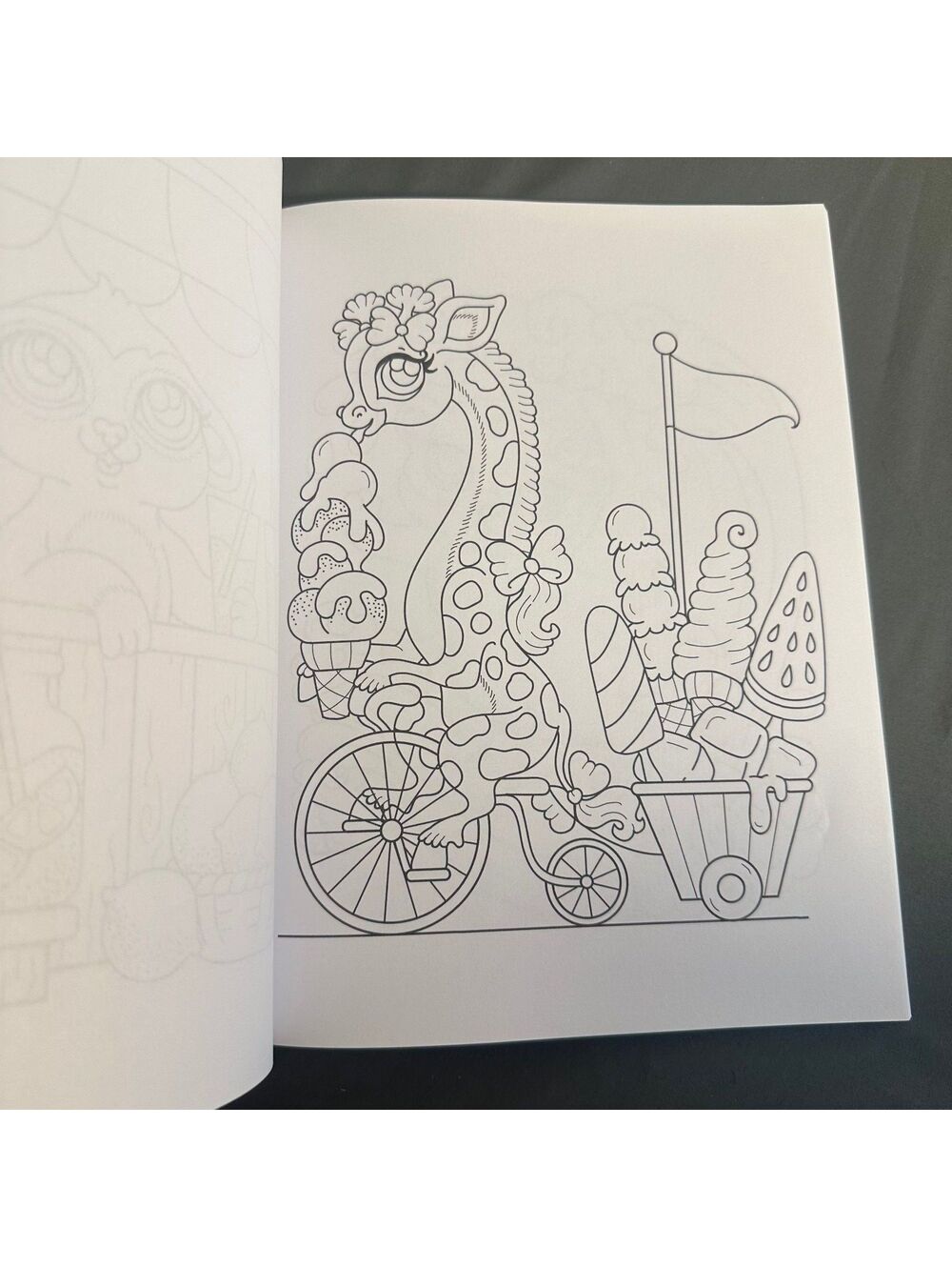 50 Vacation Miniarures Coloring Book - Picture 8 of 9